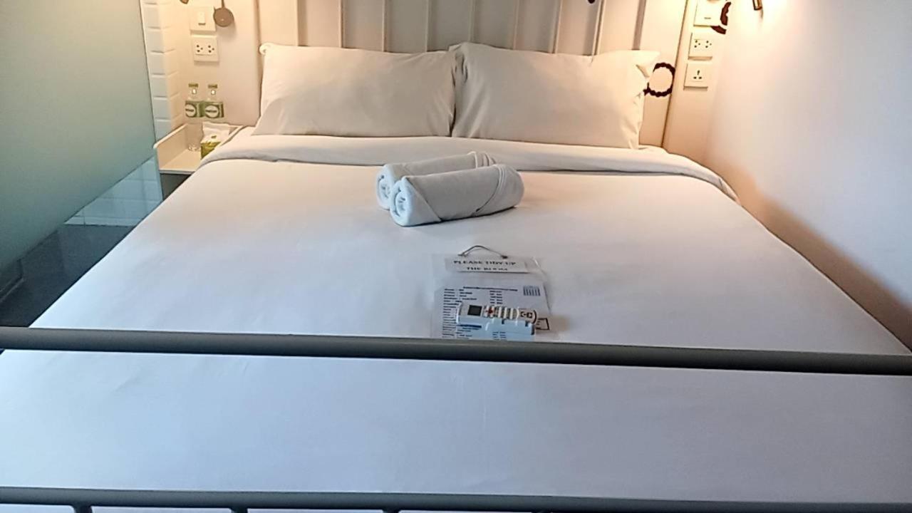 Bedspread Hostel (Adults Only) Bangkok Exterior foto