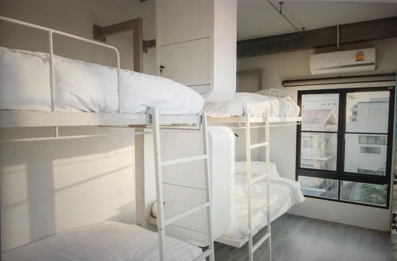 Bedspread Hostel (Adults Only) Bangkok Exterior foto